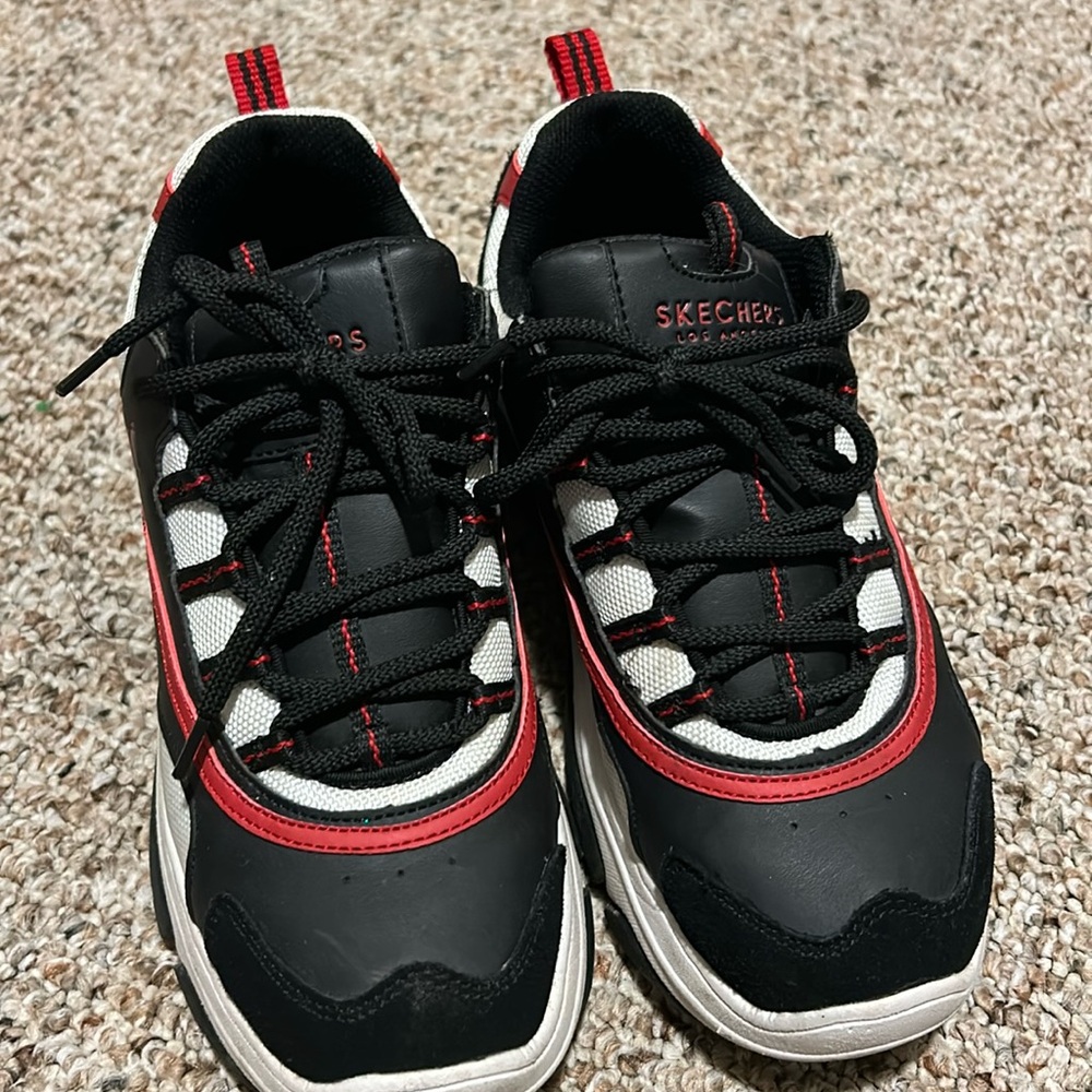 CHUNKY SKECHERS